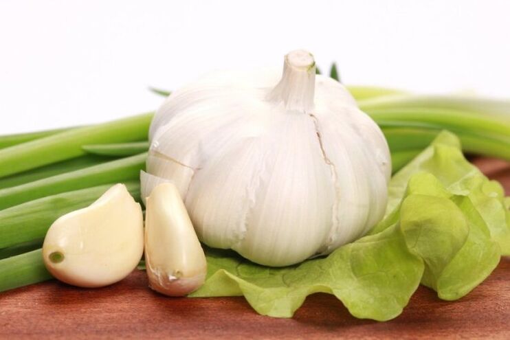 Garlic has anthelmintic properties due to its spicy taste. 