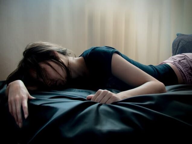 Common symptoms of the presence of worms in the body are apathy and fatigue.